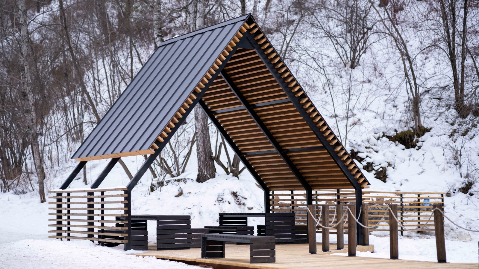 Навес, Восточный вход на Столбы, г. Красноярск