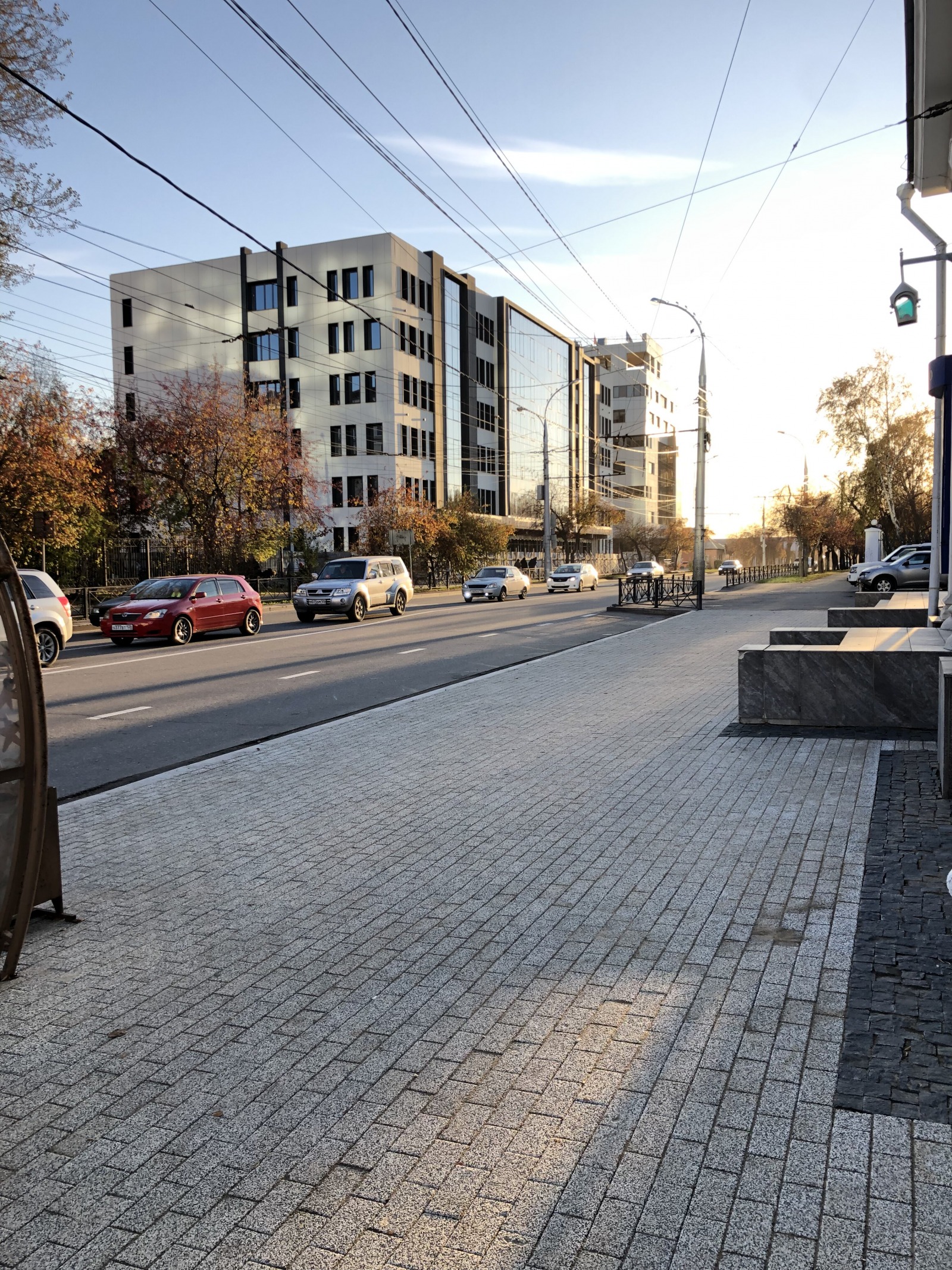 Сквер у театра "Аистенок", г. Иркутск, 2022 г.
