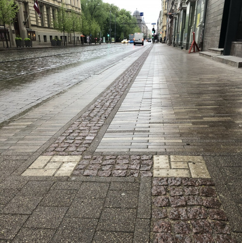 Вибропрессованный паркет с гранитом