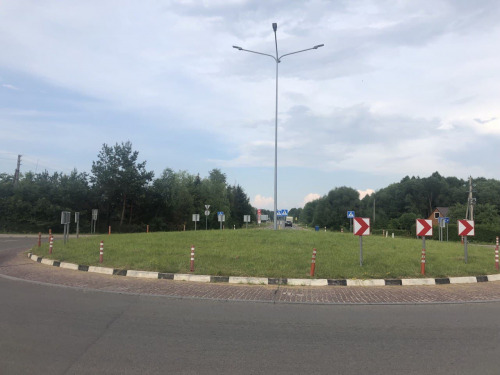 Гранитная окантовка кольца