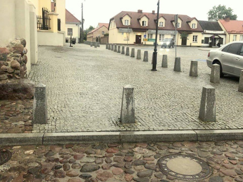 Гранитные столбики