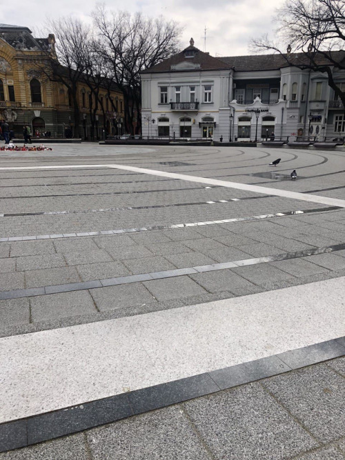 Полированный гранит в мощении