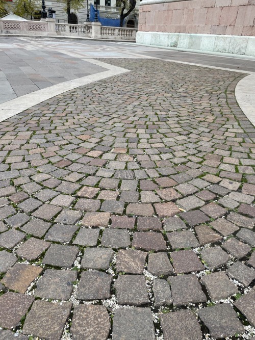 Необычные сочетания разных форм