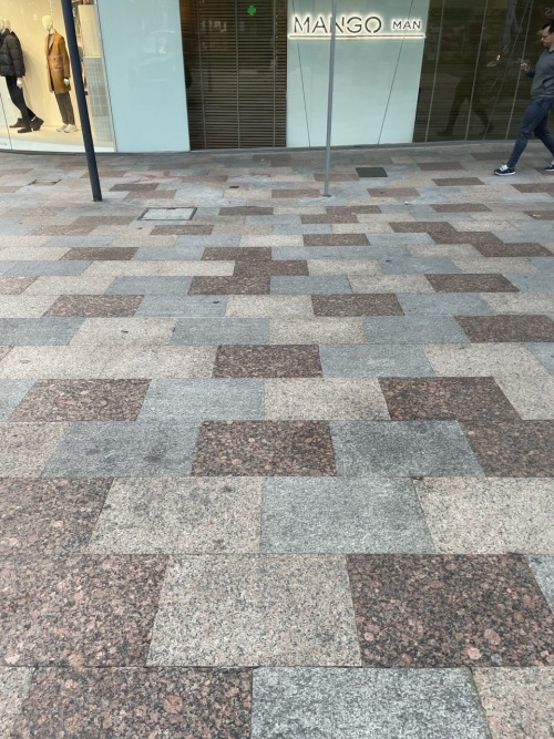 Гранит в трёх цветах